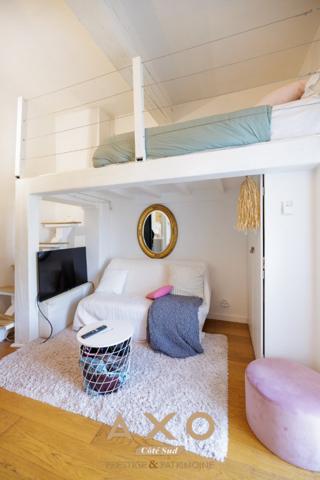 EGUILLES - BASTIDE XIX EME- 250M² - PARC 7 500M² - PISCINE - VUE SAINTE VICTOIRE ET VILLAGE D'EGUILLES -  1 390 000€