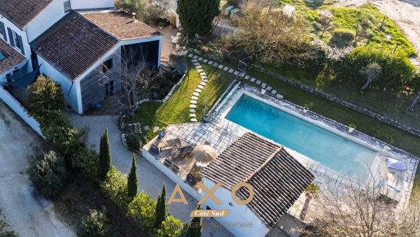 EGUILLES - BASTIDE XIX EME- 250M² - PARC 7 500M² - PISCINE - VUE SAINTE VICTOIRE ET VILLAGE D'EGUILLES -  1 390 000€