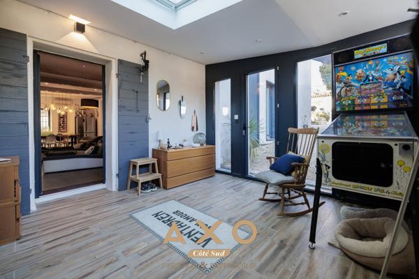 EGUILLES - BASTIDE XIX EME- 250M² - PARC 7 500M² - PISCINE - VUE SAINTE VICTOIRE ET VILLAGE D'EGUILLES -  1 390 000€