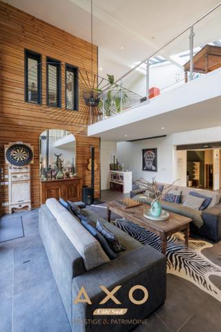 EGUILLES - BASTIDE XIX EME- 250M² - PARC 7 500M² - PISCINE - VUE SAINTE VICTOIRE ET VILLAGE D'EGUILLES -  1 390 000€