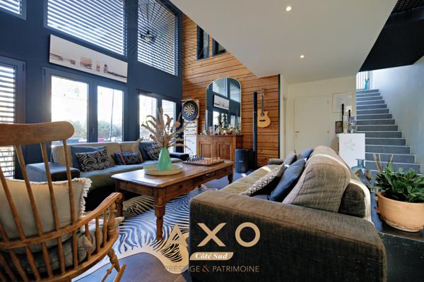 EGUILLES - BASTIDE XIX EME- 250M² - PARC 7 500M² - PISCINE - VUE SAINTE VICTOIRE ET VILLAGE D'EGUILLES -  1 390 000€