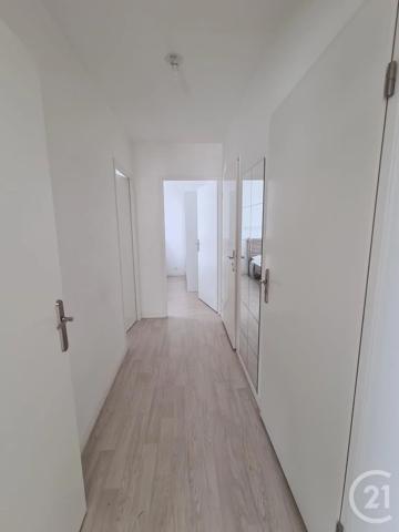 Appartement F3 à vendre  3 pièces - 60,19 m 2   EVRY  - 91