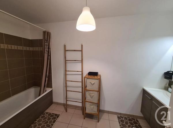 Appartement F3 à vendre  3 pièces - 60,19 m 2   EVRY  - 91