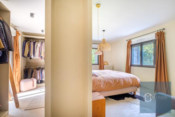 Maison 5 pièce(s) 4 chambre(s) 280 m²