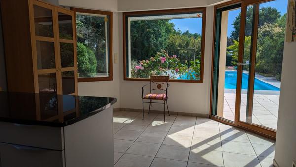 Ploërmel – La Généreuse et Intime Maison d’Architecte (260 m²) Parc & Piscine Plein Sud
