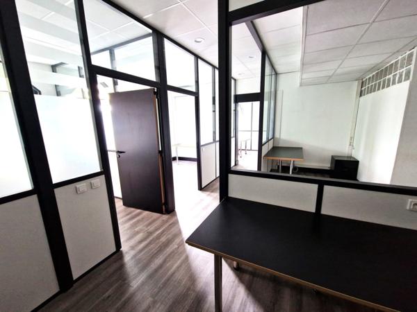 Dpt Alpes Maritimes (06), à louer, CAGNES SUR MER, Bureaux, 56 m²