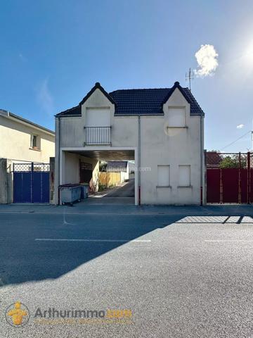 Vente Immeuble 16 pièces 368 m2 à Les Petites-Loges