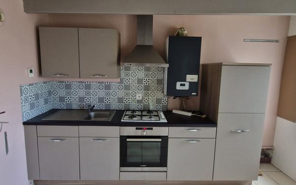Appartement à louer    3 pièces •  Ploumagoar
