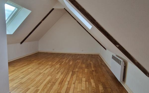 Appartement à louer    3 pièces •  Ploumagoar