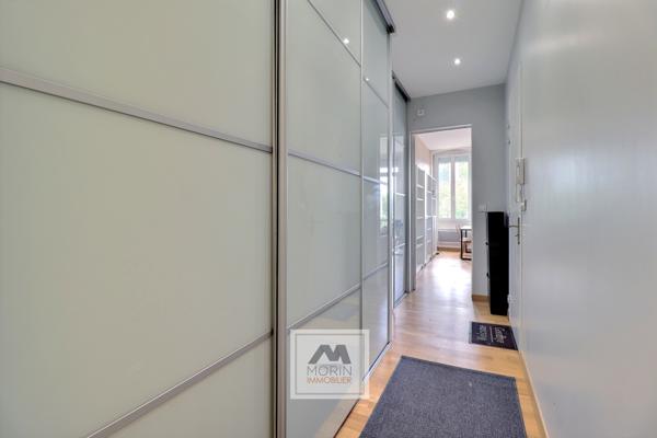 BORDEAUX Croix Blanche / Judaïque - à vendre appartement avec 1 chambre dans un immeuble en pierre