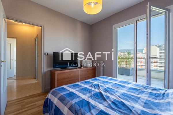 Dernier étage d’exception avec terrasse panoramique au cœur de Chambéry