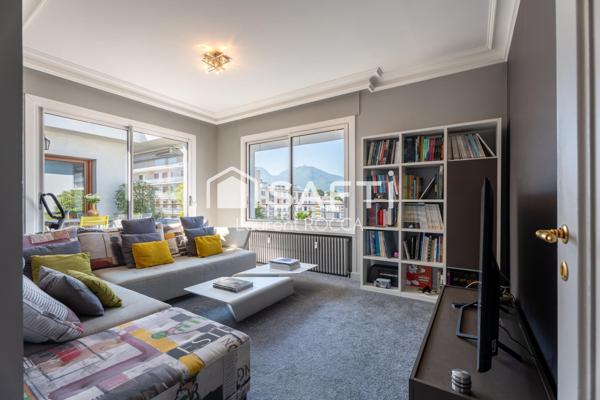 Dernier étage d’exception avec terrasse panoramique au cœur de Chambéry