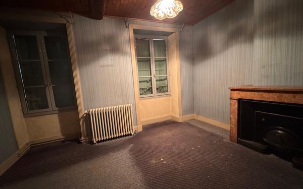 Maison à vendre    4 pièces •  Crémieu