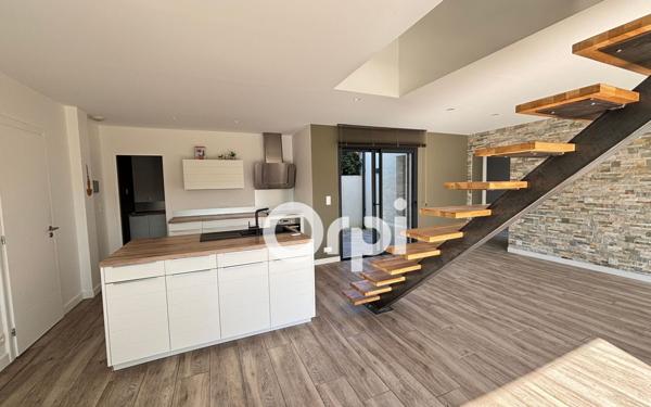 Maison à vendre    4 pièces •  Breuillet