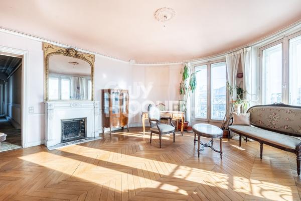 Appartement à vendre de 5 pièces de 143 m²