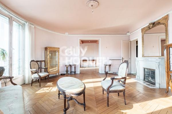 Appartement à vendre de 5 pièces de 143 m²