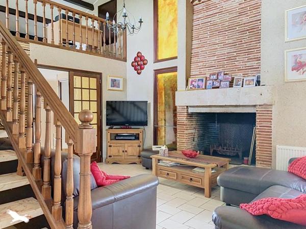 Maison à vendre 259 000 € Foulayronnes 6 p 158 m² DPE D