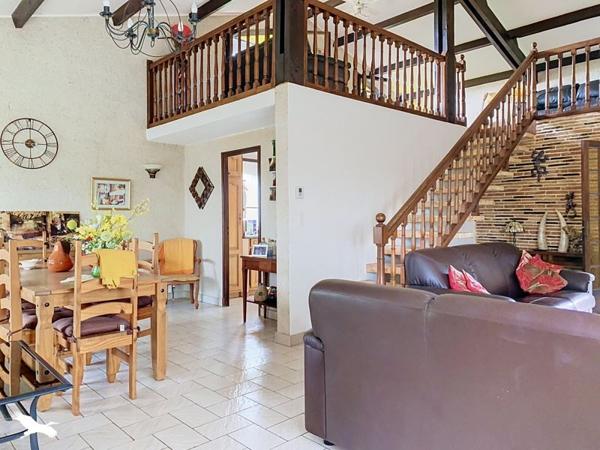 Maison à vendre 259 000 € Foulayronnes 6 p 158 m² DPE D