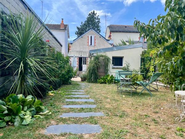 Maison à vendre 2 chambres, plus studio 4 pièces au total SAINT CYR SUR LOIRE (37)