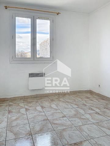 Lumineux appartement 4 pièces à Marseille, quartier Michelet 13009