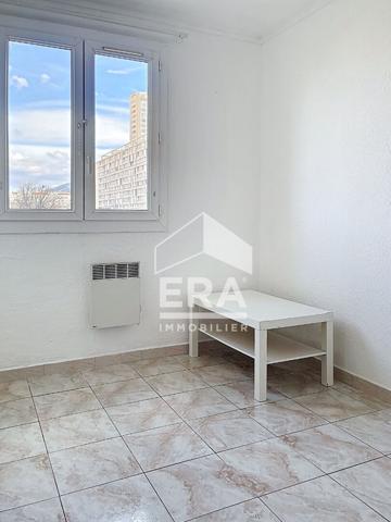 Lumineux appartement 4 pièces à Marseille, quartier Michelet 13009