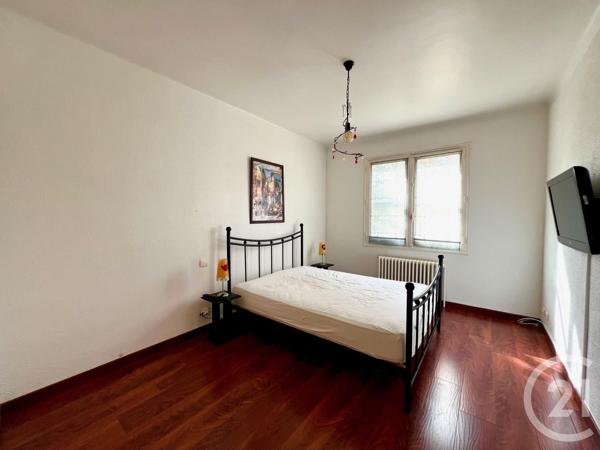 Maison à vendre  7 pièces - 175 m2 LA LONDE LES MAURES - 83