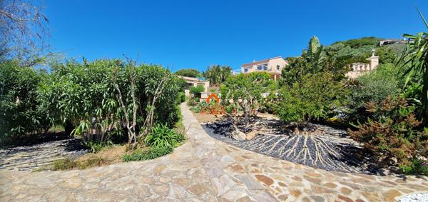 Résidence touristique sur l'Ile du Levant Ile du levant (83400)