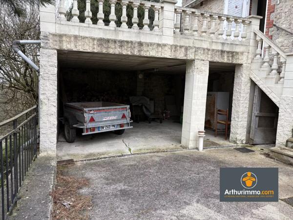 Vente                                                      Maison de village
                        
                     6 pièces                      190 m2                     à Longueval-Barbonval