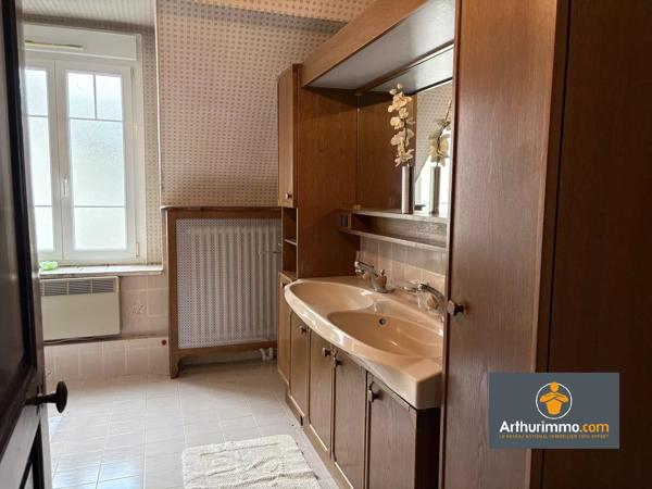 Vente                                                      Maison de village
                        
                     6 pièces                      190 m2                     à Longueval-Barbonval