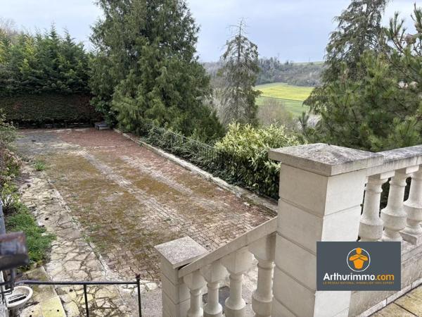 Vente                                                      Maison de village
                        
                     6 pièces                      190 m2                     à Longueval-Barbonval