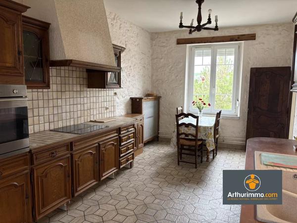 Vente                                                      Maison de village
                        
                     6 pièces                      190 m2                     à Longueval-Barbonval