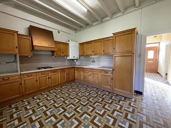 Maison à vendre à Beaumont-sur-Sarthe dans la Sarthe (72170), ref : 72126-3139