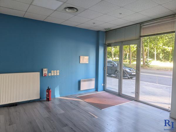 GRENOBLE – LOCAL COMMERCIAL DE 39 m² – EMPLACEMENT DE QUALITÉ