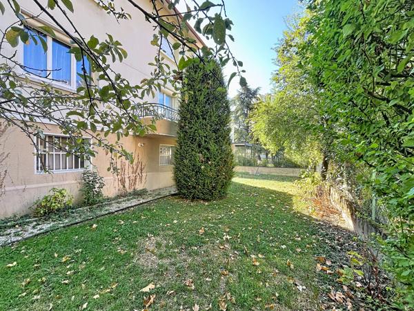 Maison avec potentiel 6 chambres dans la plaine de SEYSSINS