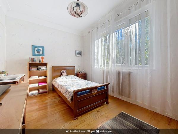 Maison avec potentiel 6 chambres dans la plaine de SEYSSINS