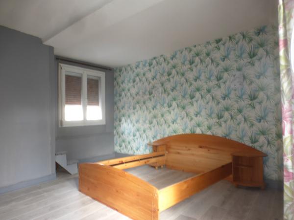 PLEIN CENTRE VILLE, MAISON ANCIENNE RENOVEE DE 100 M² HAB AVEC VERANDA ET DEPENDANCE PROCHE DE TOUT Beauvais (60000)