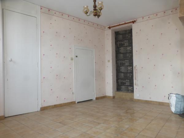 PLEIN CENTRE VILLE, MAISON ANCIENNE RENOVEE DE 100 M² HAB AVEC VERANDA ET DEPENDANCE PROCHE DE TOUT Beauvais (60000)