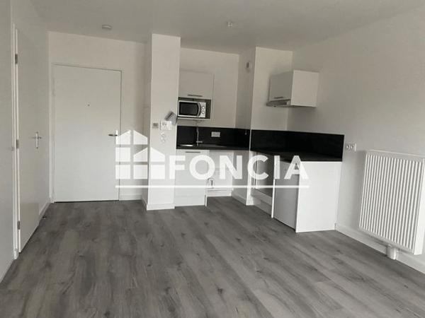 Location Appartement 2 pièces 39.5 m² - ALLEE D'AMBROISE PARE Amiens 80000