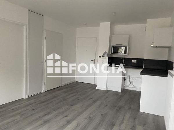 Location Appartement 2 pièces 39.5 m² - ALLEE D'AMBROISE PARE Amiens 80000