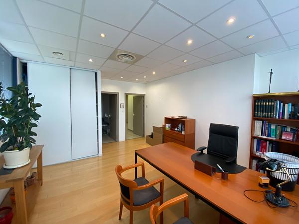 OOPORTUNITE - A vendre 233.67m² de bureaux- Secteur LA PALLICE