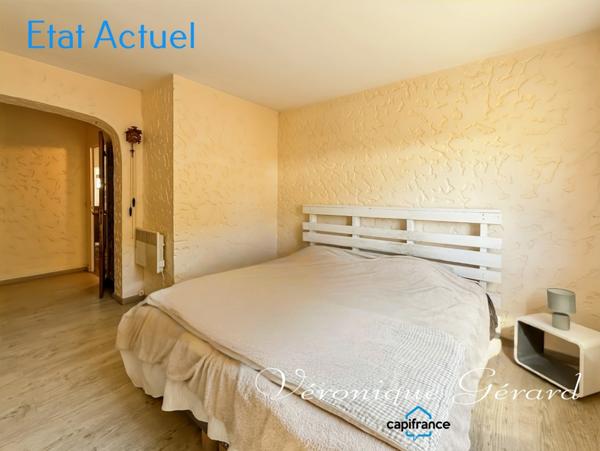 Maison de plain pied, 3 chambres sur environ 1500 M² de terrain. La campagne proche aux portes de Bordeaux.