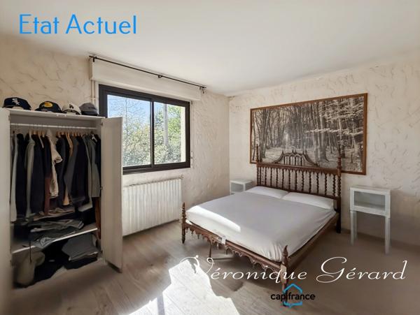 Maison de plain pied, 3 chambres sur environ 1500 M² de terrain. La campagne proche aux portes de Bordeaux.