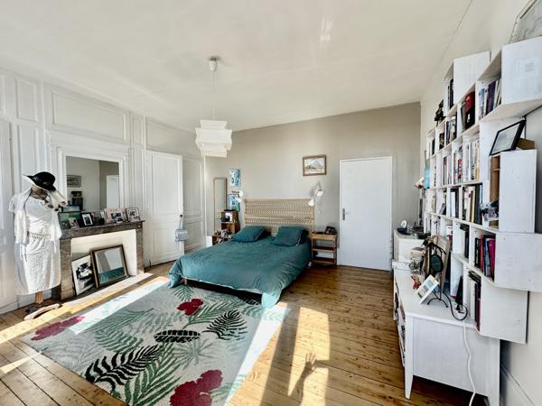 Maison 8 pièces - 400 m²