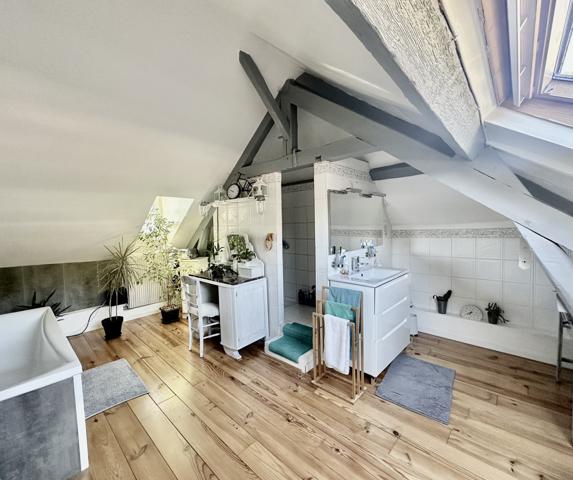 Maison 8 pièces - 400 m²