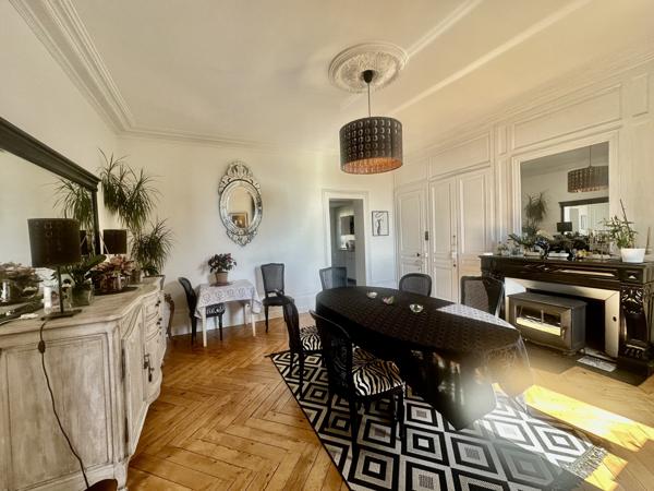 Maison 8 pièces - 400 m²