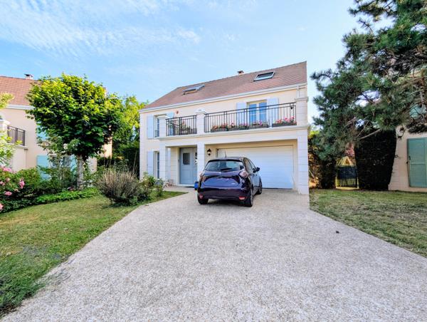 Magnifique maison dans résidence fermée