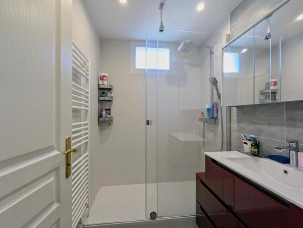 Magnifique maison dans résidence fermée