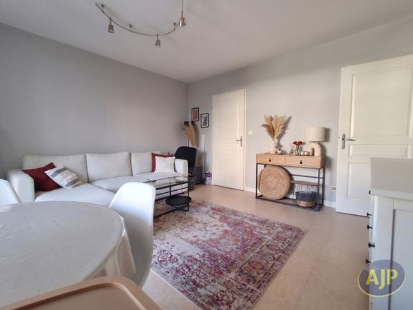 Appartement à louer Nantes : 2 pièces, 47m² avec 1 chambre(s) à 706€ - AJP Immobilier Nantes Ouest
