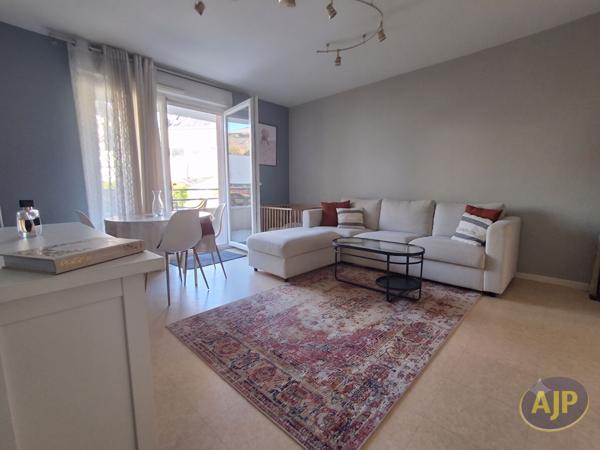 Appartement à louer Nantes : 2 pièces, 47m² avec 1 chambre(s) à 706€ - AJP Immobilier Nantes Ouest