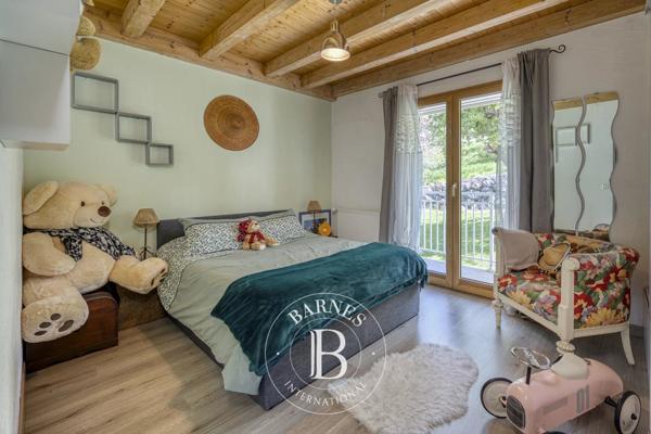 Cranves-Sales, Maison 4 Chambres -  220 m² à vendre